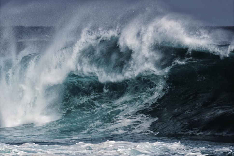 Free Image of Big wave 