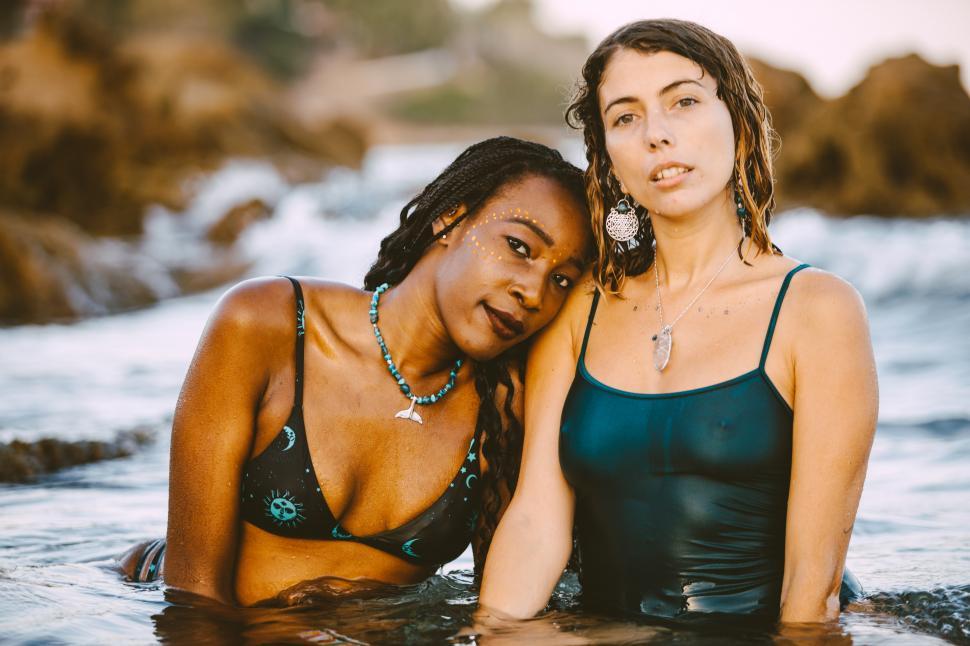 Free Image of Two women in love  