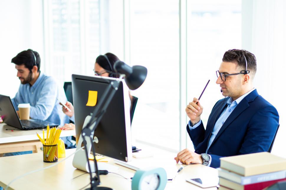 Free Image of Business man in headsets 