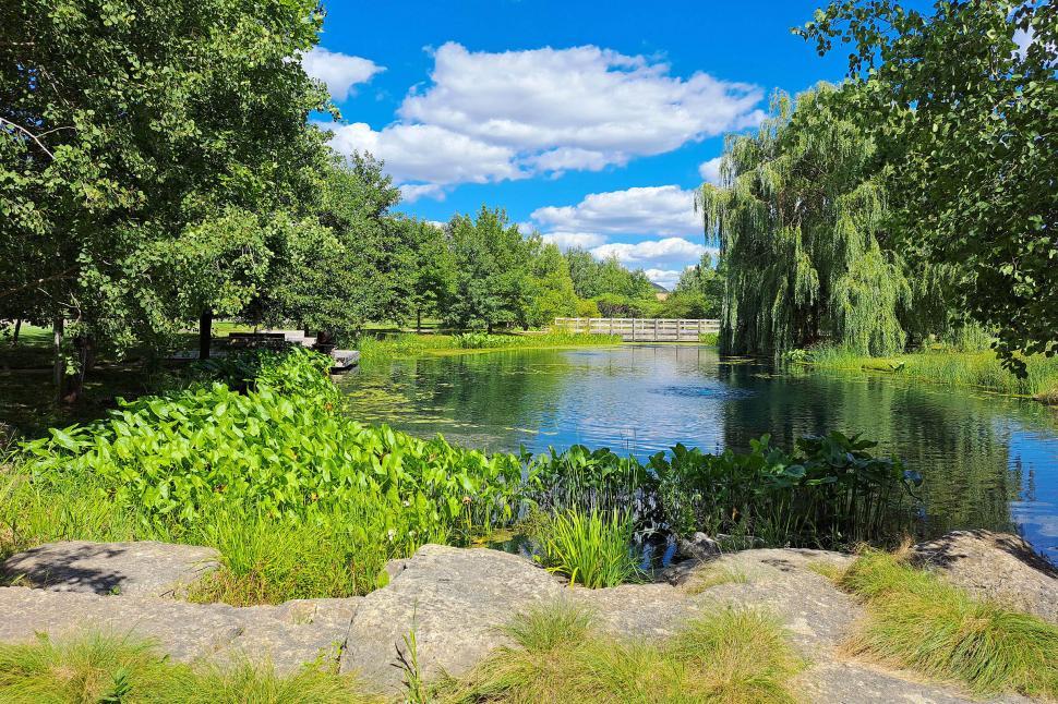 Free Image of Lakeside 