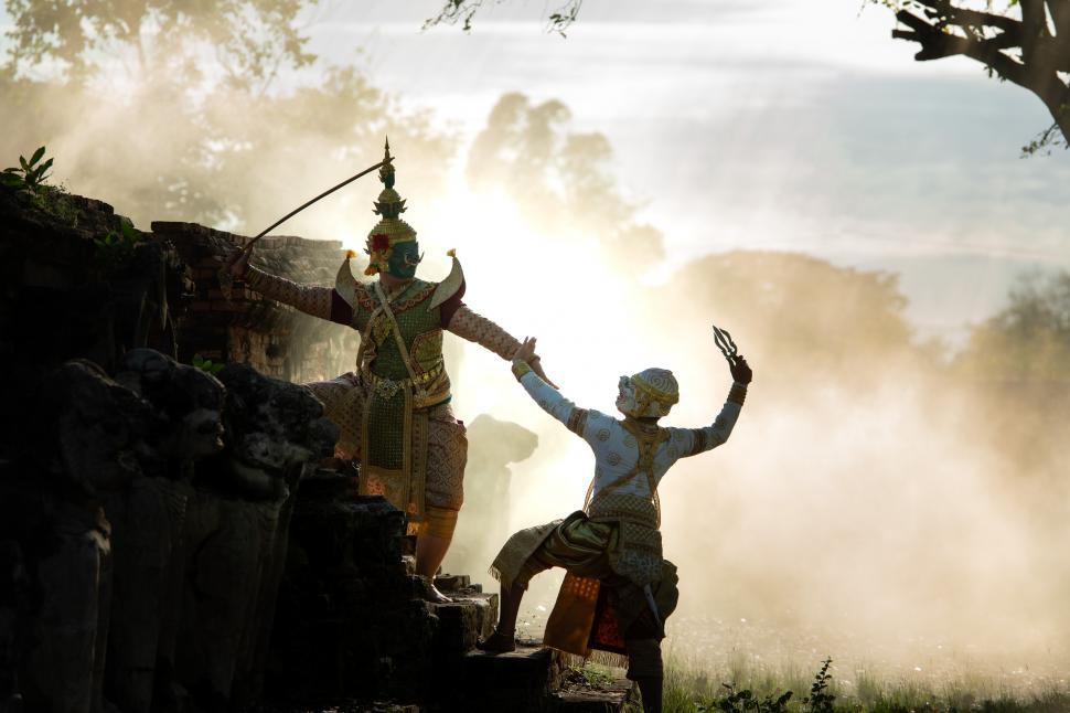 Free Image of Khon, Is a classical Thai dance. This is the battle between the ravana and Hanuman 
