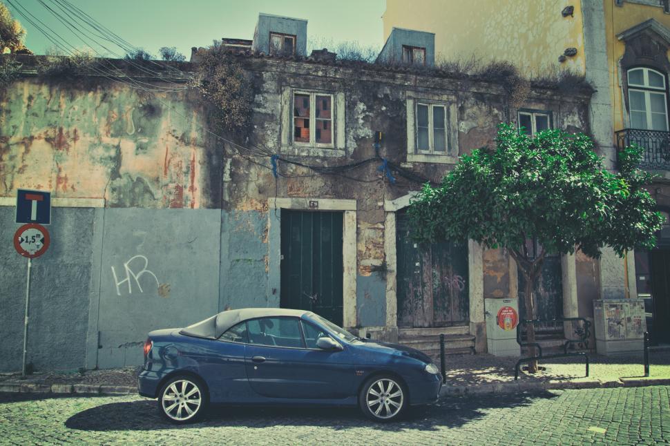Free Image of Faded Lisbon Free Stock Photo 
