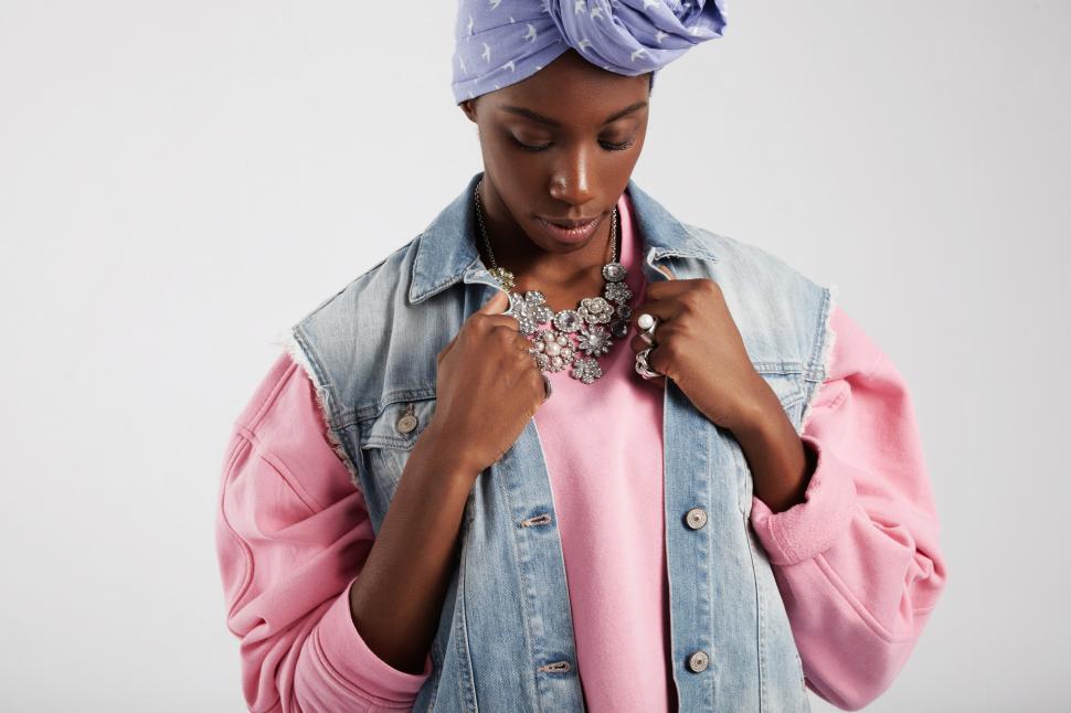 Free Image of black woman in swag style, wears diamonds 