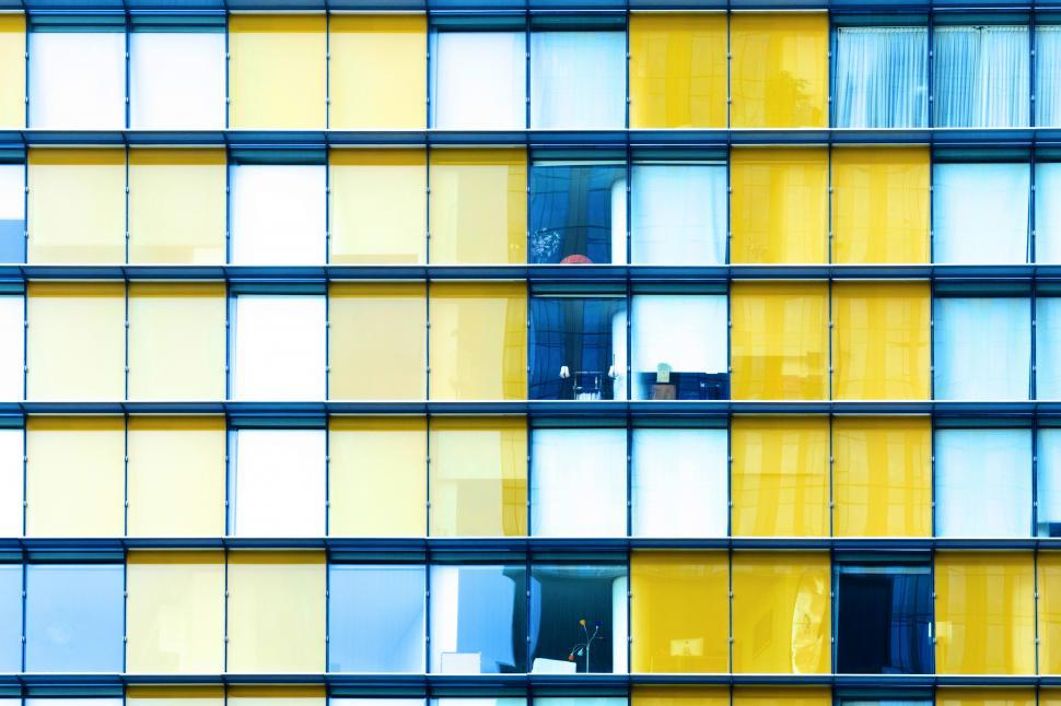Free Image of A building with many windows 