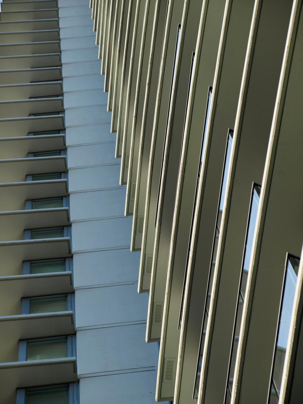 Free Image of A building with many windows 