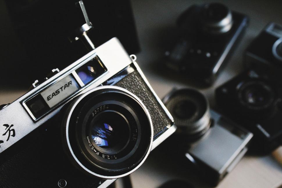 Free Image of A close up of a camera 