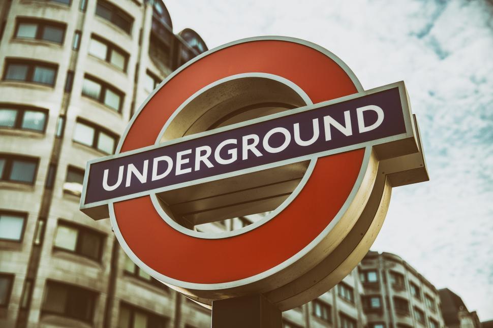 Free Image of A sign with a circle in the middle 