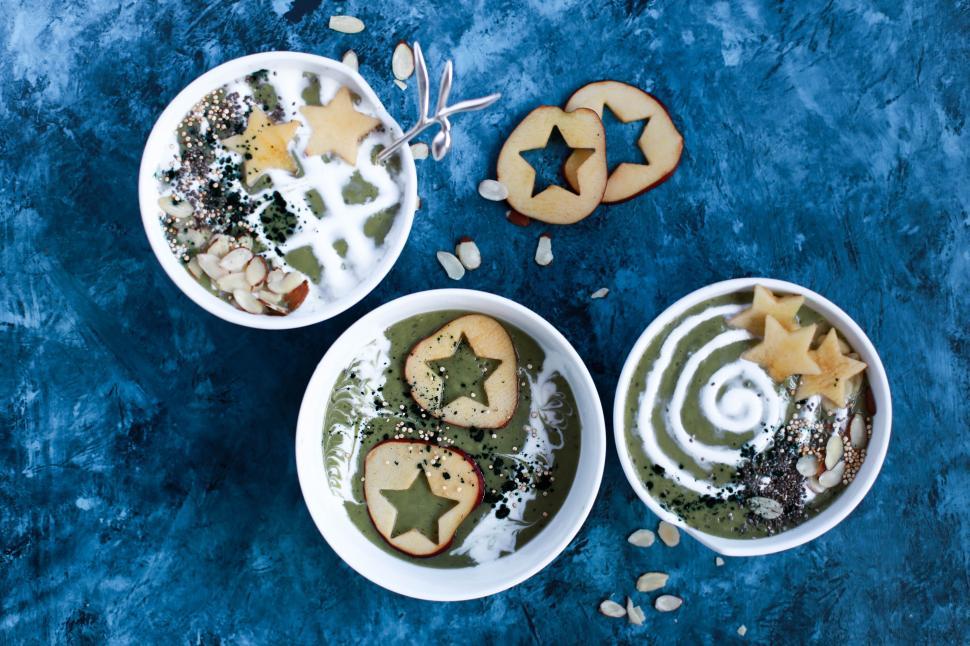 Free Image of A group of bowls of food 