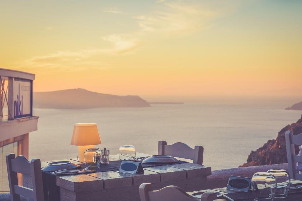 Free Image of Beautiful Summer Setting Dinner Table at Sunset Free Stock Photo 