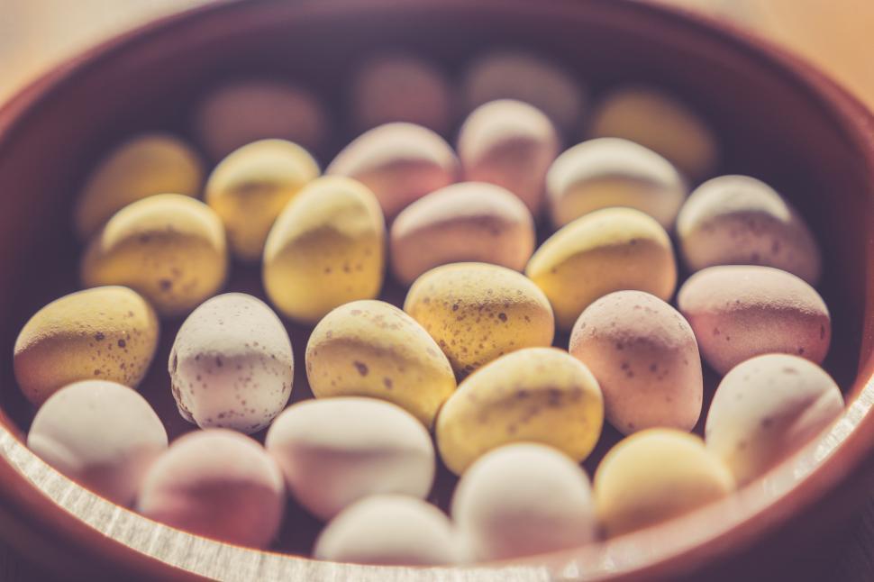 Free Image of Bowl of Easter Eggs Free Stock Photo 