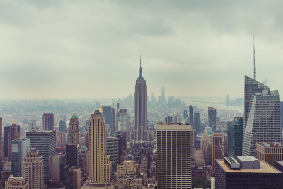 Free Image of A city with tall buildings 