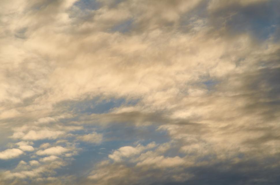 Free Image of Clouds in the sky 