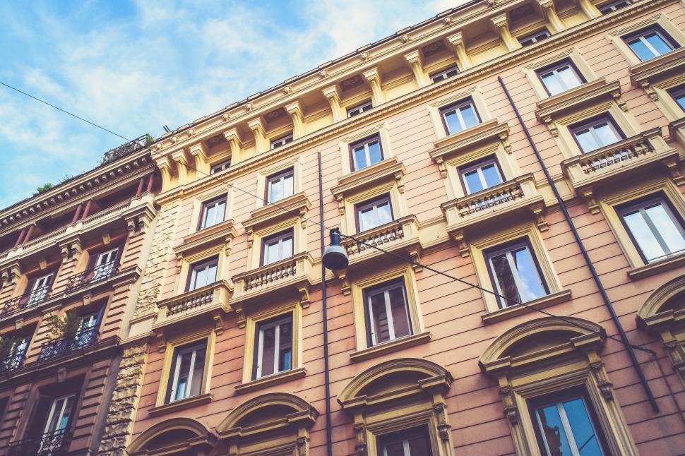 Free Image of A building with many windows 