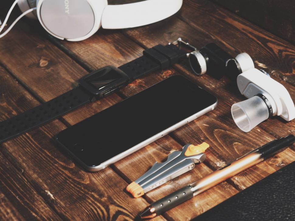 Free Image of A group of objects on a table 