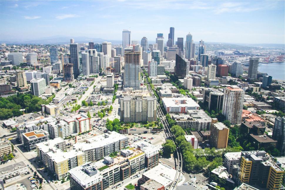 Free Image of A city with many tall buildings 