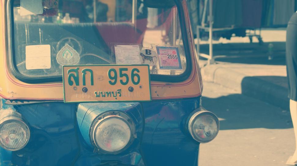 Free Image of A close up of a car 