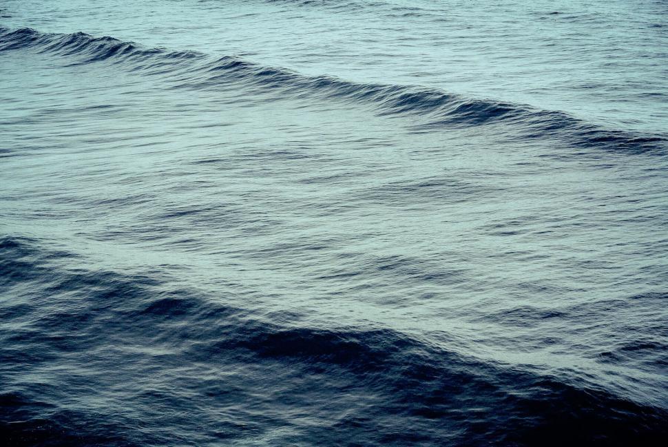 Free Image of A close up of a wave 