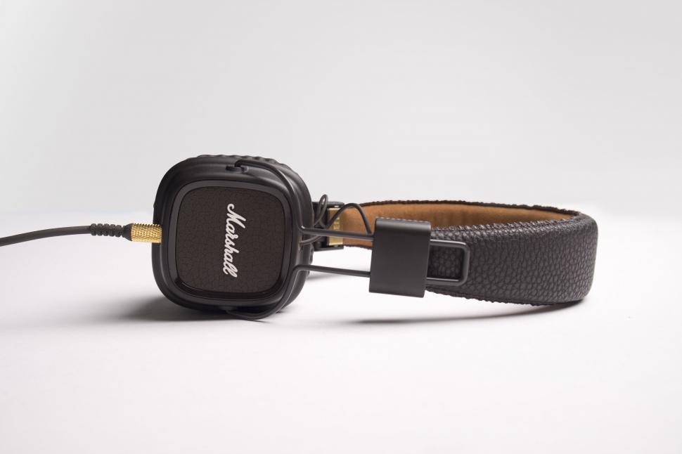 Free Image of A headphones on a white surface 