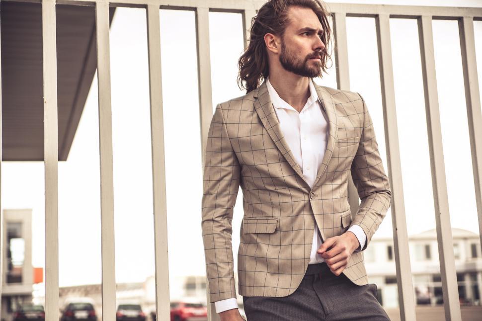 Free Image of A man in a suit 