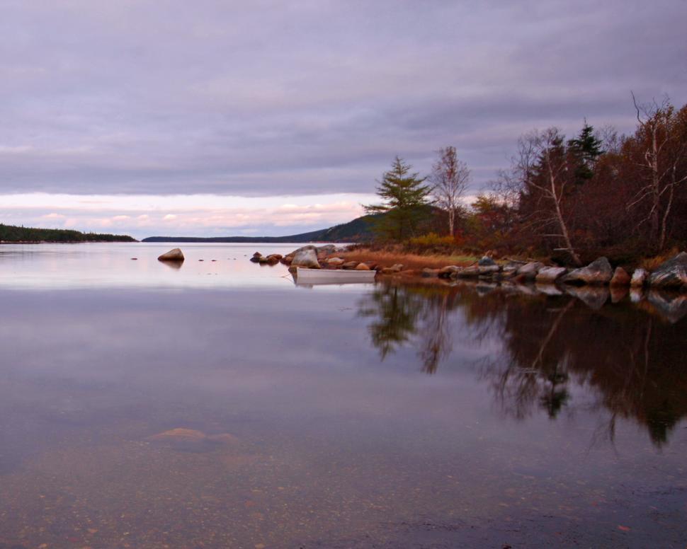 Free Image of Reflection 