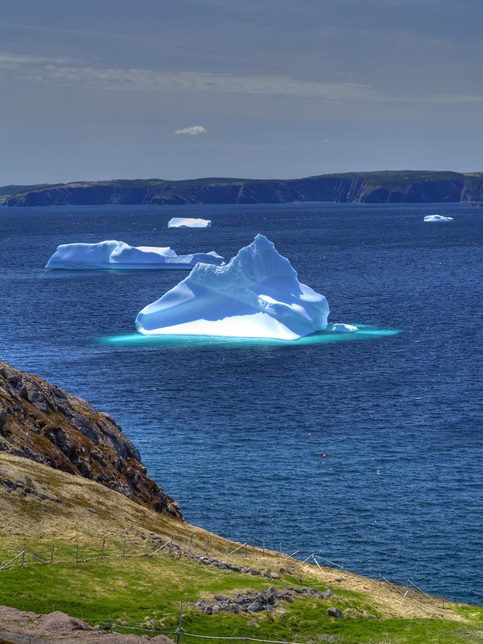 Free Image of Icebergs 