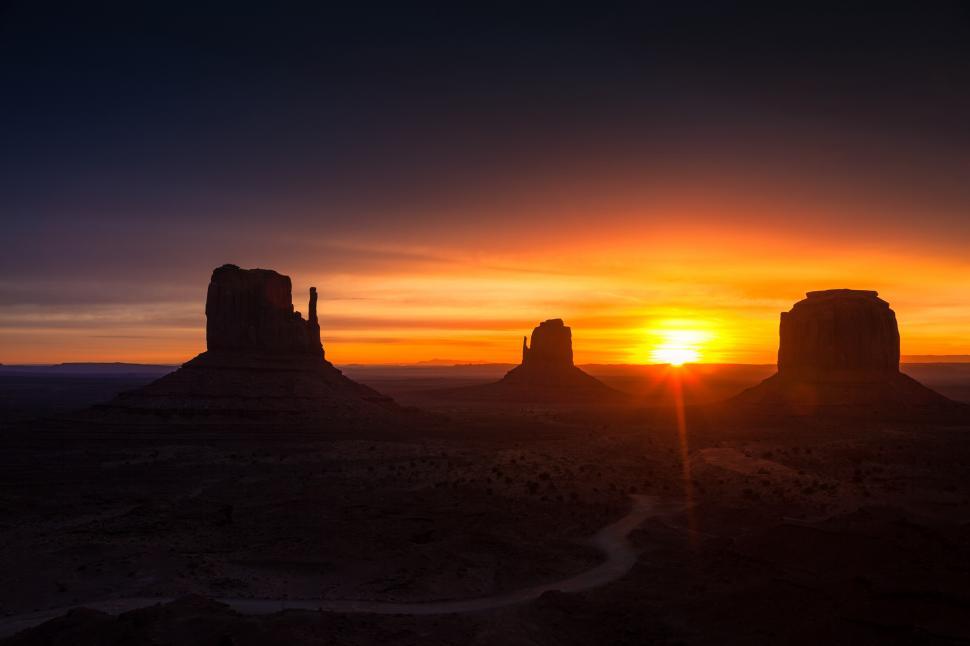 Free Image of A sunset over a desert 