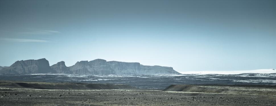 Free Image of A landscape with mountains and snow 