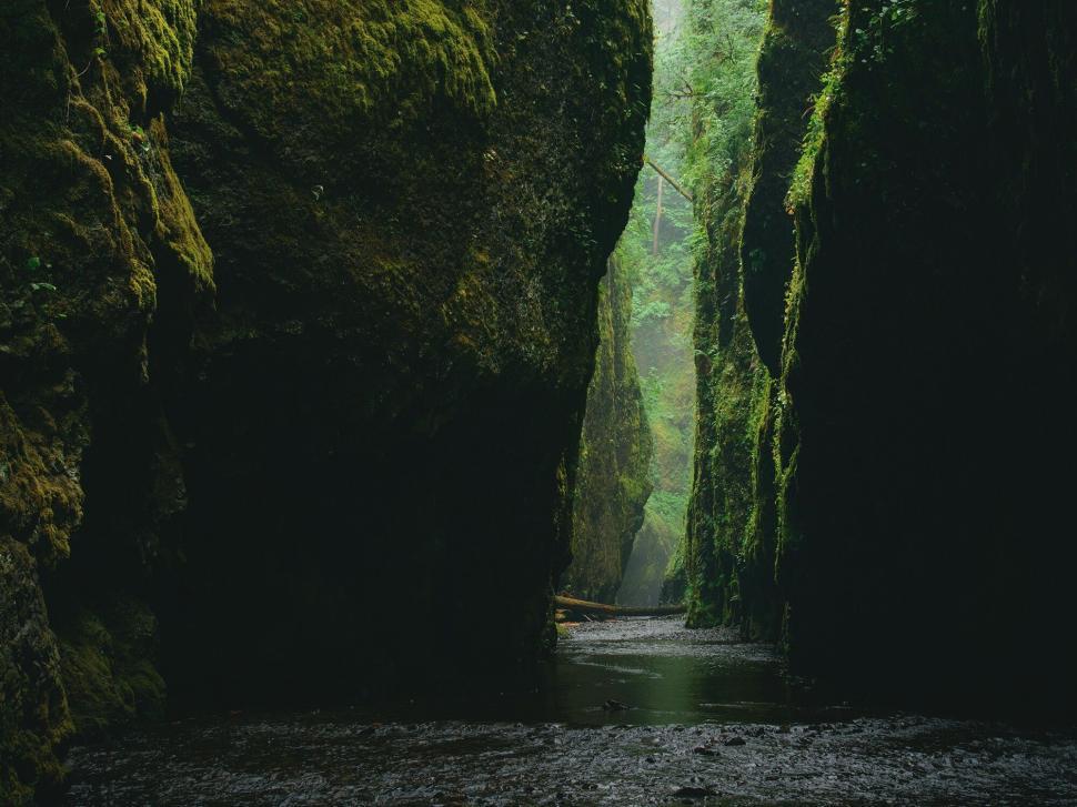 Free Image of A river between tall rocks 