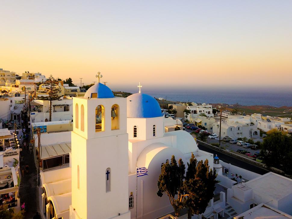 Free Image of A church with blue domes and a blue roof 