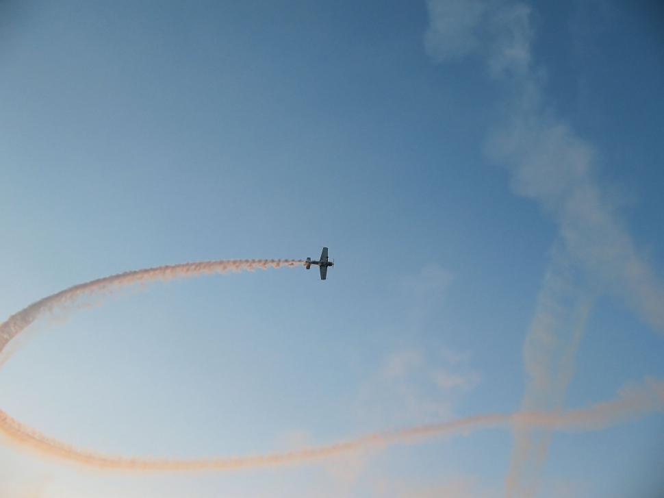 Free Image of Aerobatic team making loopings in the air 