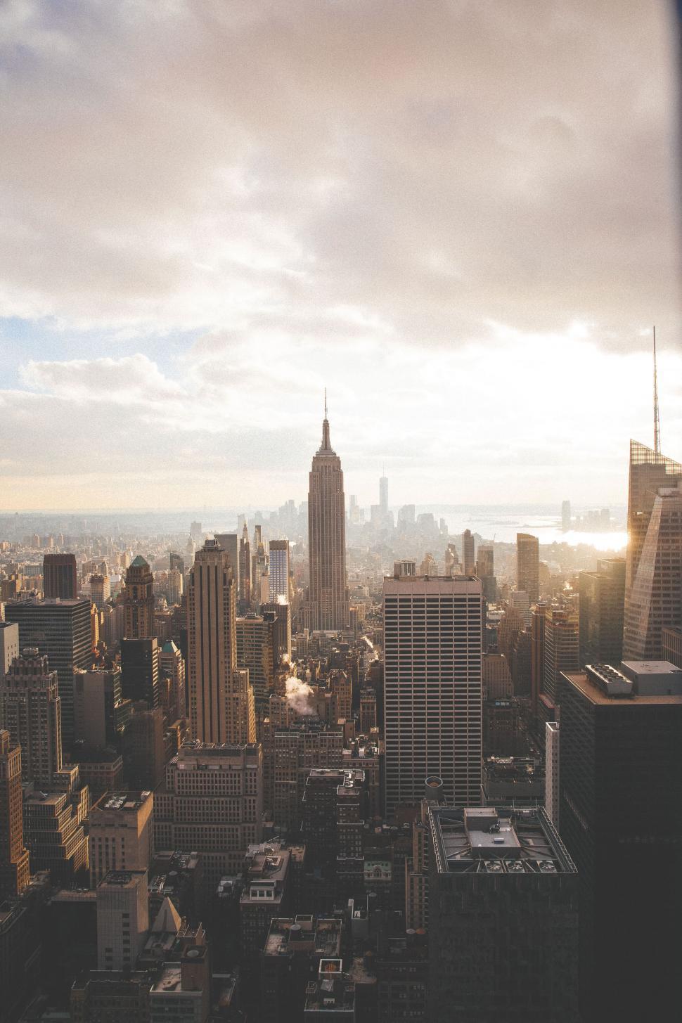 Free Image of A city with many tall buildings 