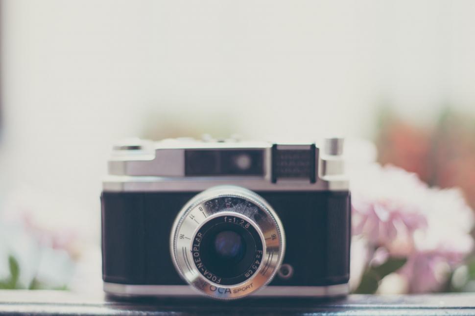 Free Image of A close up of a camera 