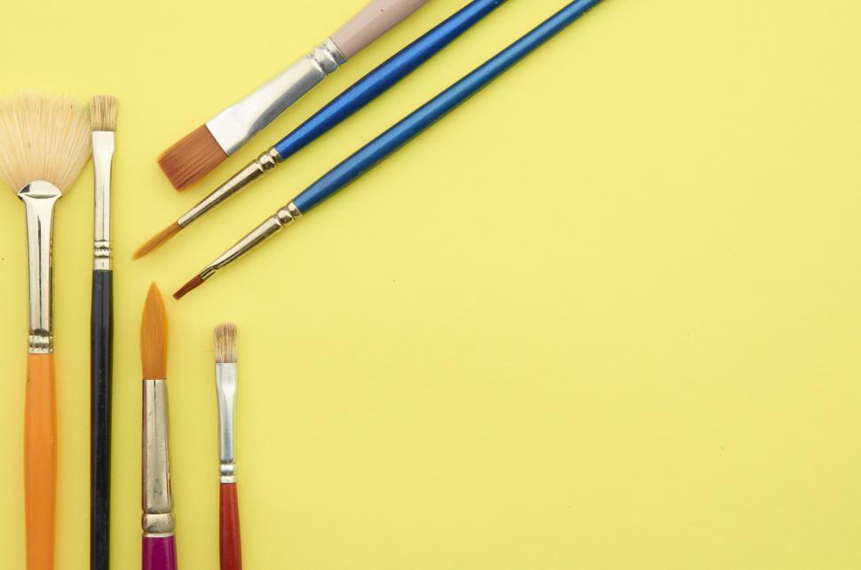 Free Image of A group of paint brushes 