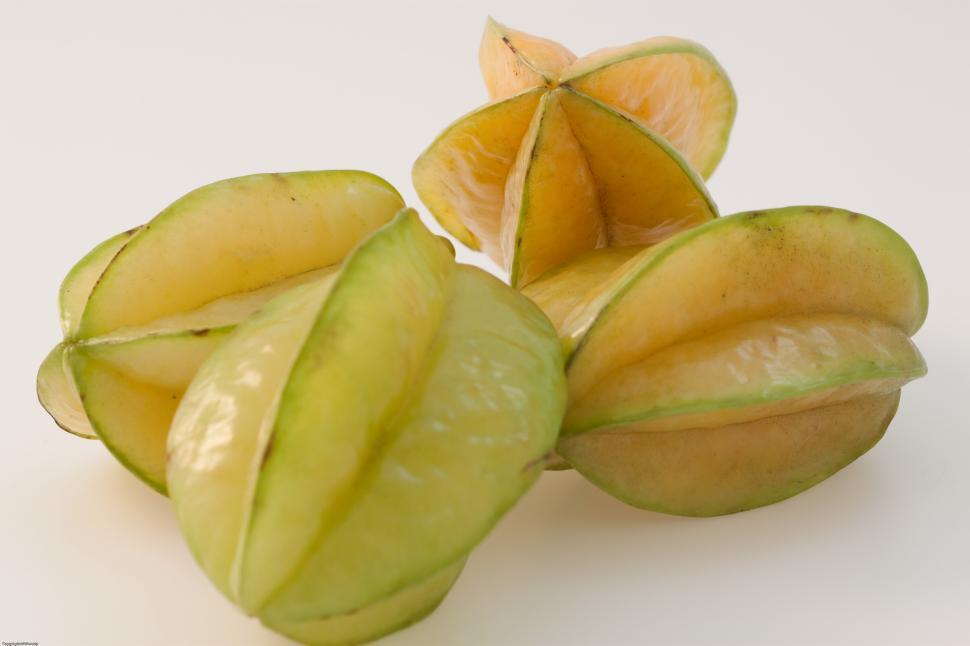 Free Image of Group of Assorted Fruit on Table 