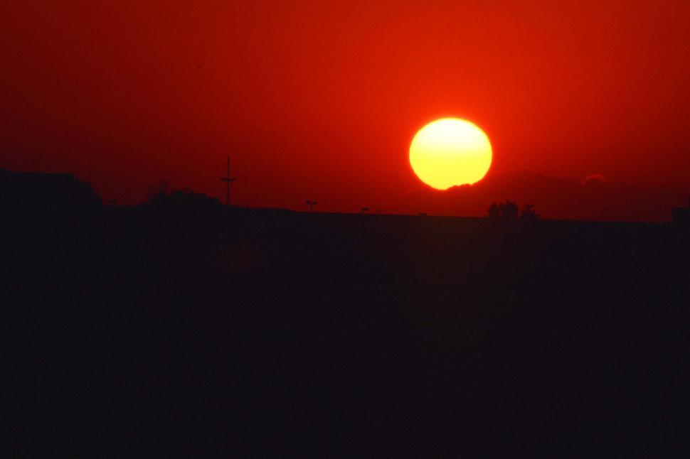 Free Image of Glowing Sunset 