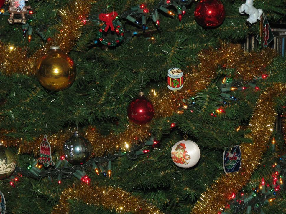 Free Image of Christmas Ornaments 