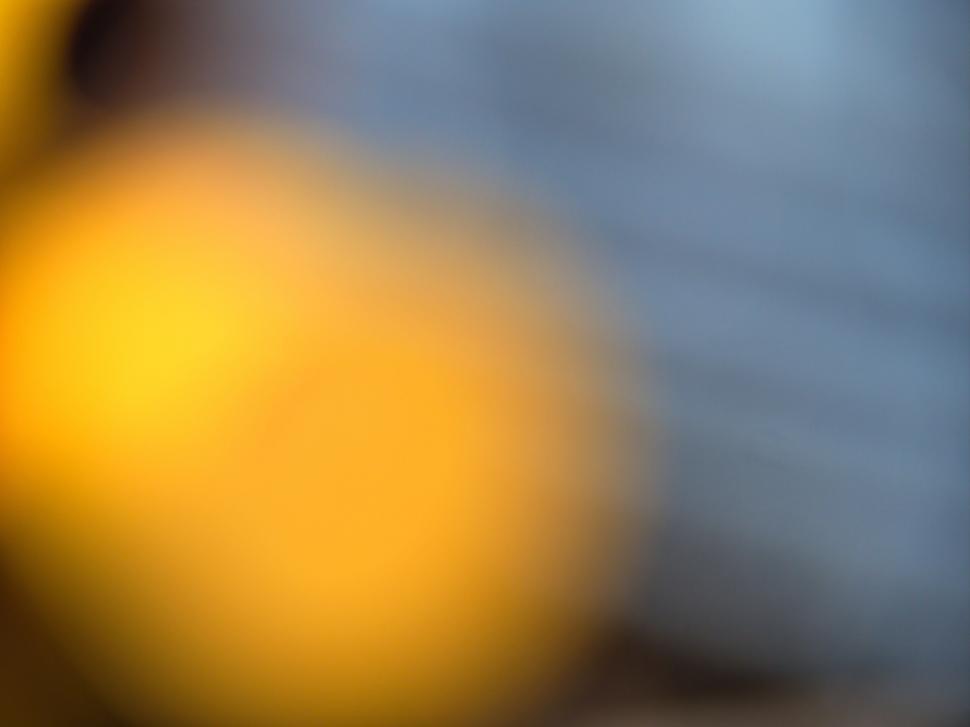 Free Image of Abstract blurry lights with warm tones 