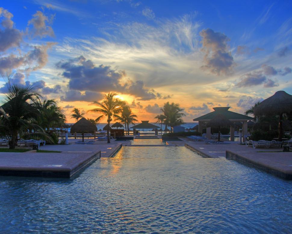 Free Image of Tropical Morning 