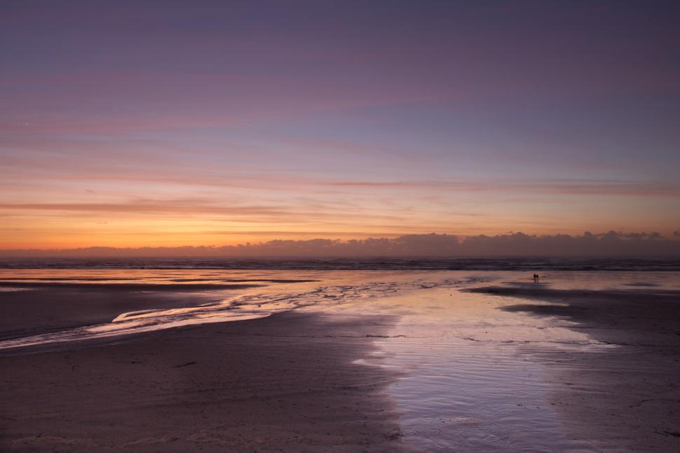 Free Image of Peaceful beach at sunset time 