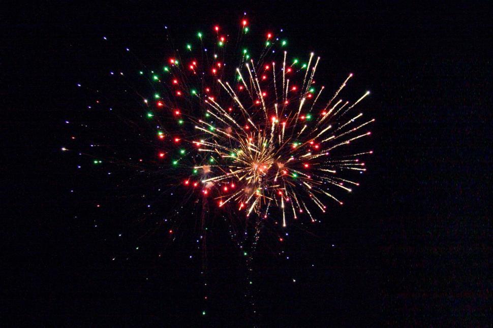Free Image of Fireworks explosion 