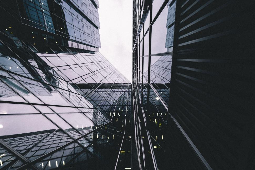 Free Image of Reflective glass building with geometric design 
