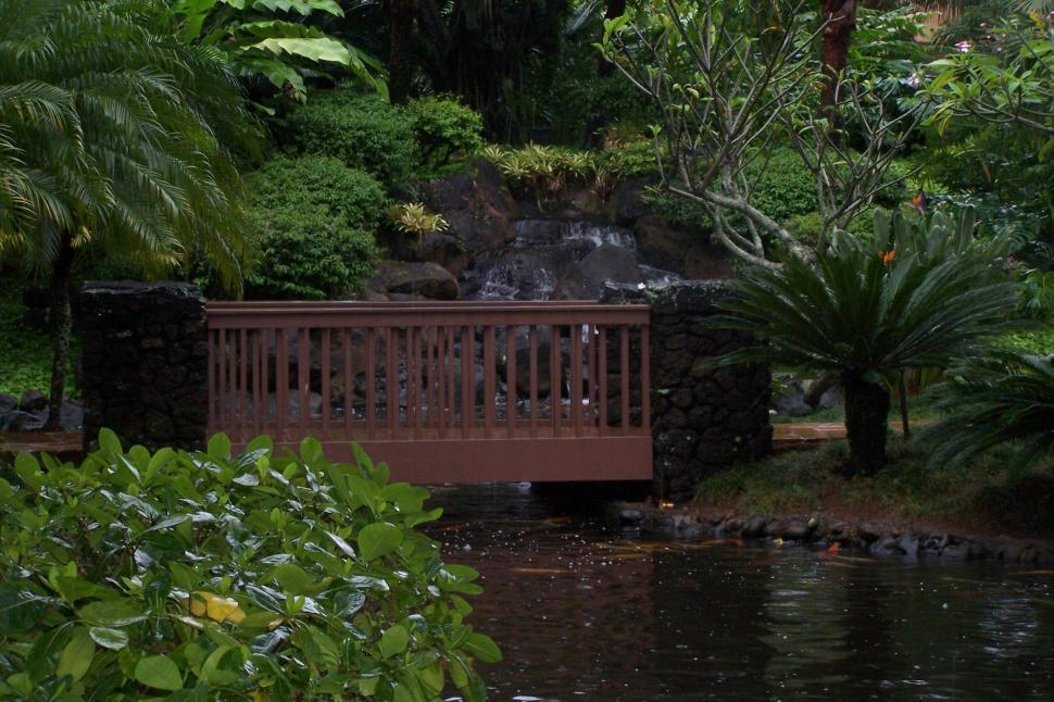 Free Image of Garden Bridge in Hawaii  