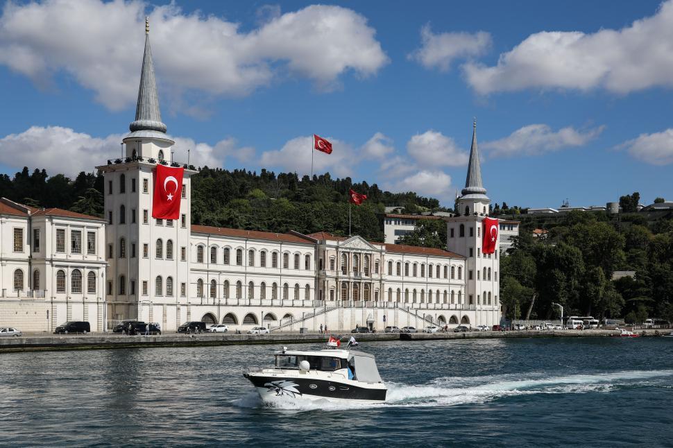 Free Image of Kuleli Military High School along the Bosphorus 