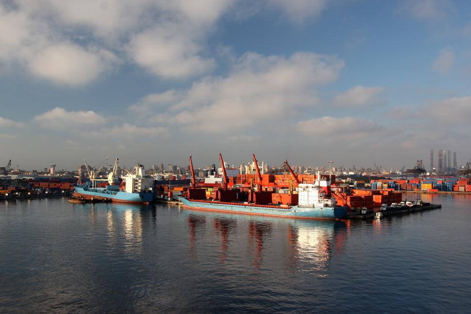 Free Image of Ships 