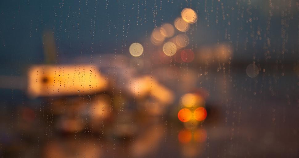Free Image of A blurry image of a city 