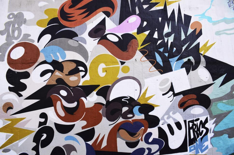 Free Image of Colorful street graffiti art wall mural 