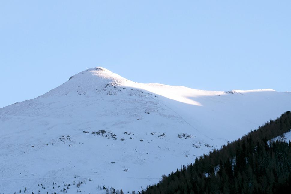 Free Image of Sunrise in Alps 