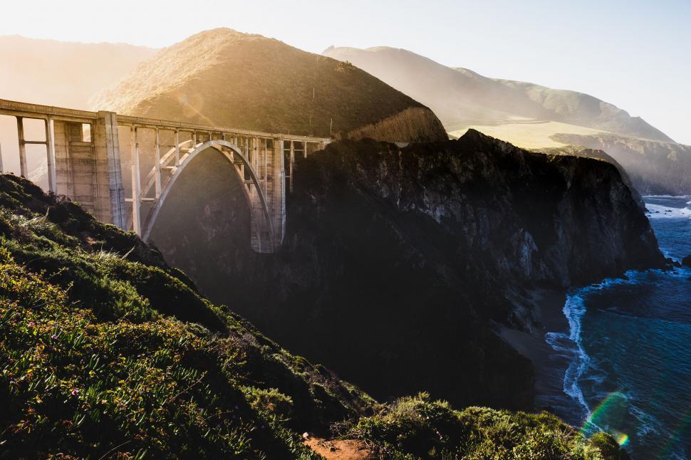 Free Image of Bixby Creek Bridge on a sunny coastline 