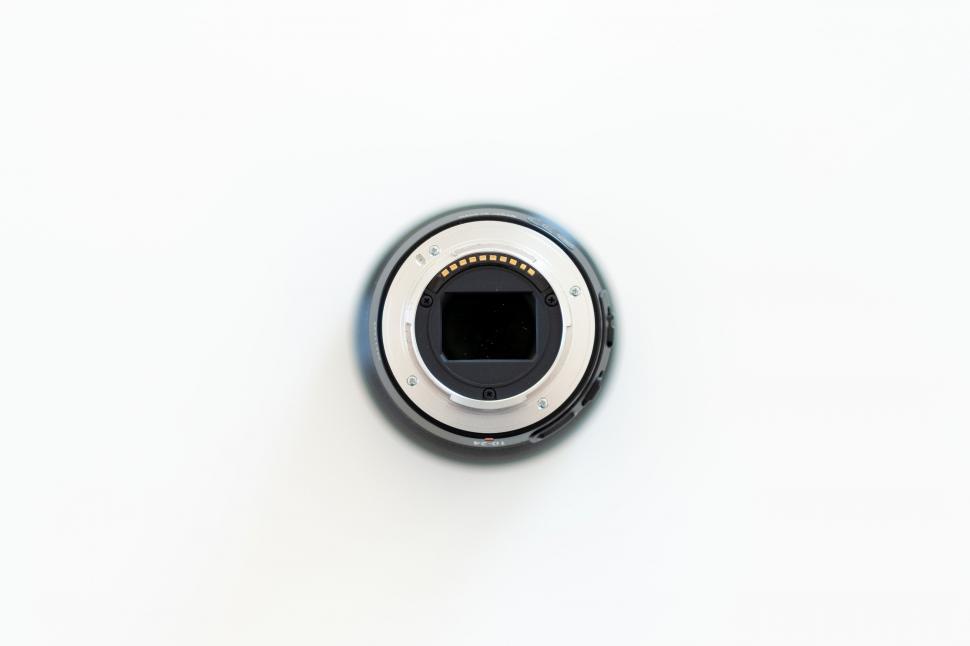 Free Image of Isolated camera lens on white background 