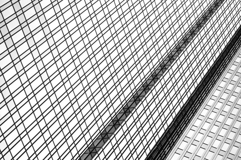 Free Image of Monochrome view of modern building façade 